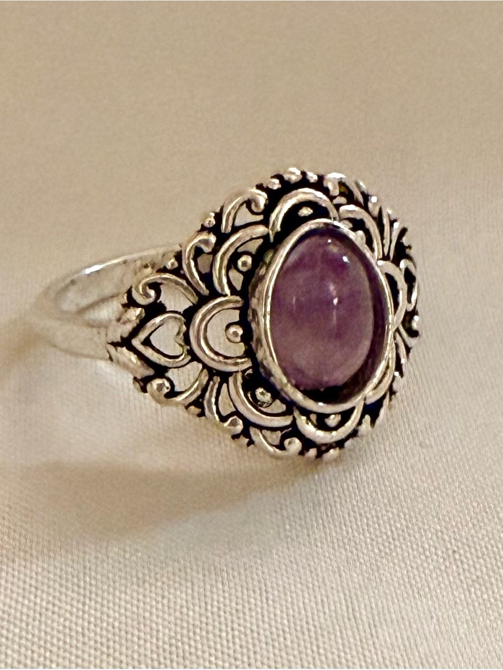 Silver Tone Purple Oval Cabochon Ornate Filigree Statement Ring Size 7.5
